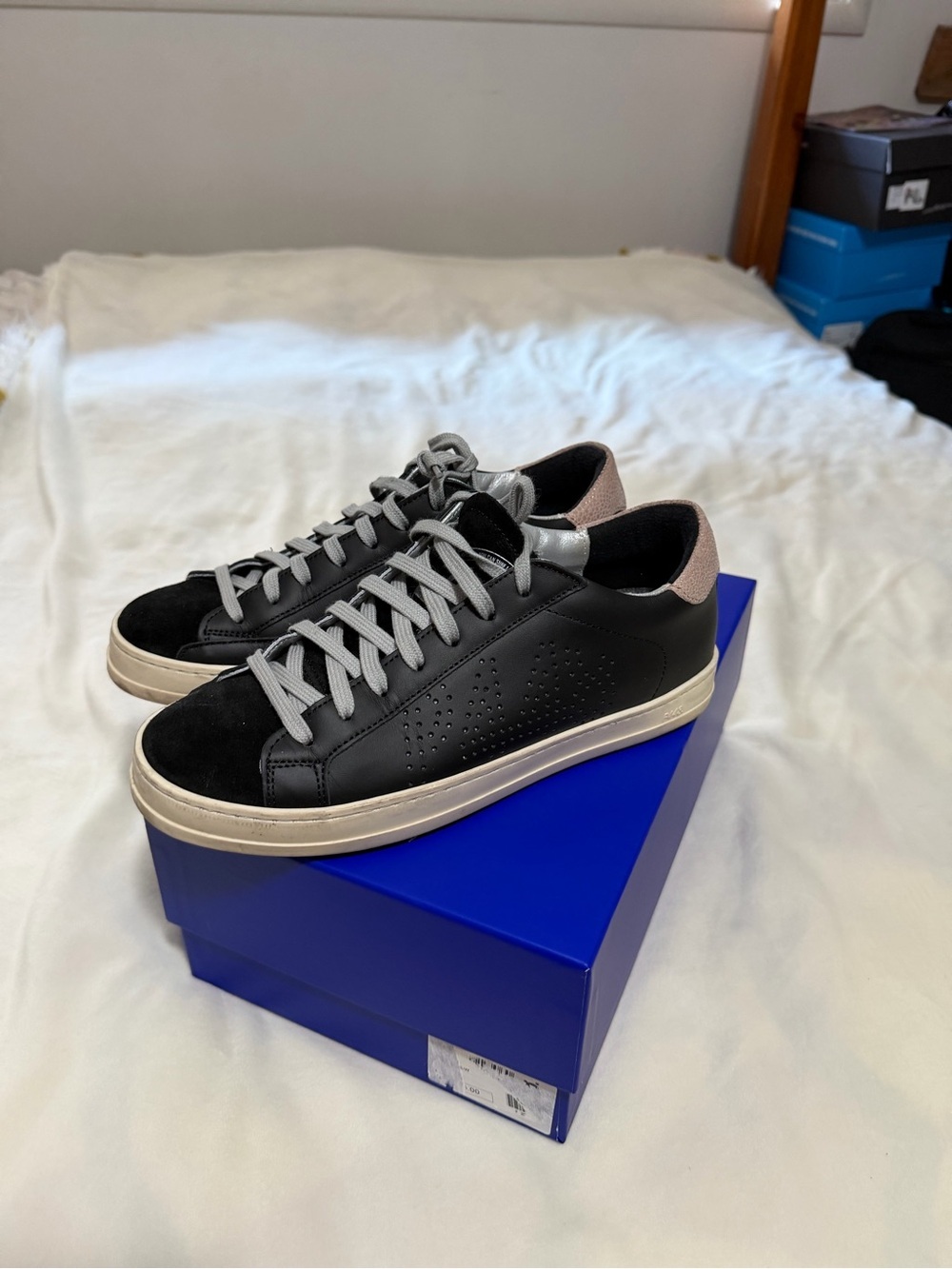 P448 Women’s John Black Leather Low-Top Sneakers with Gray Accents 38/8